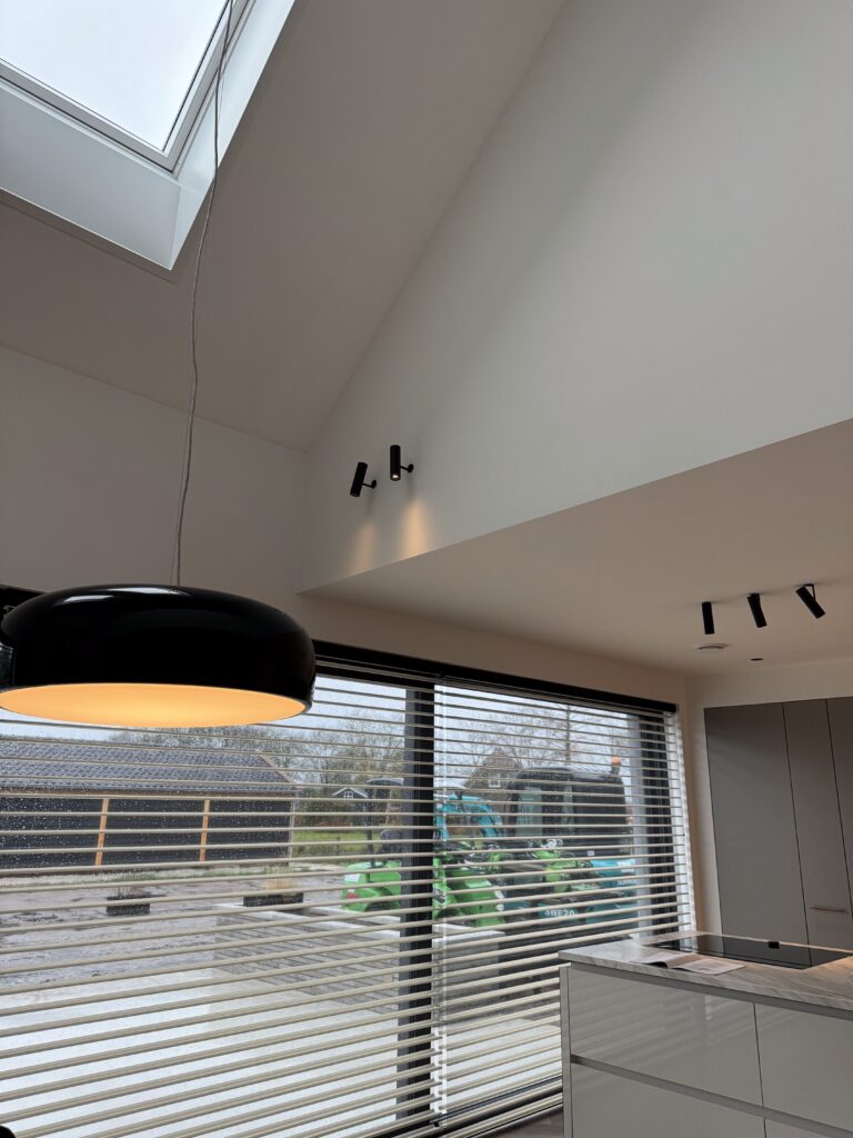 20241206_095618687_iOS