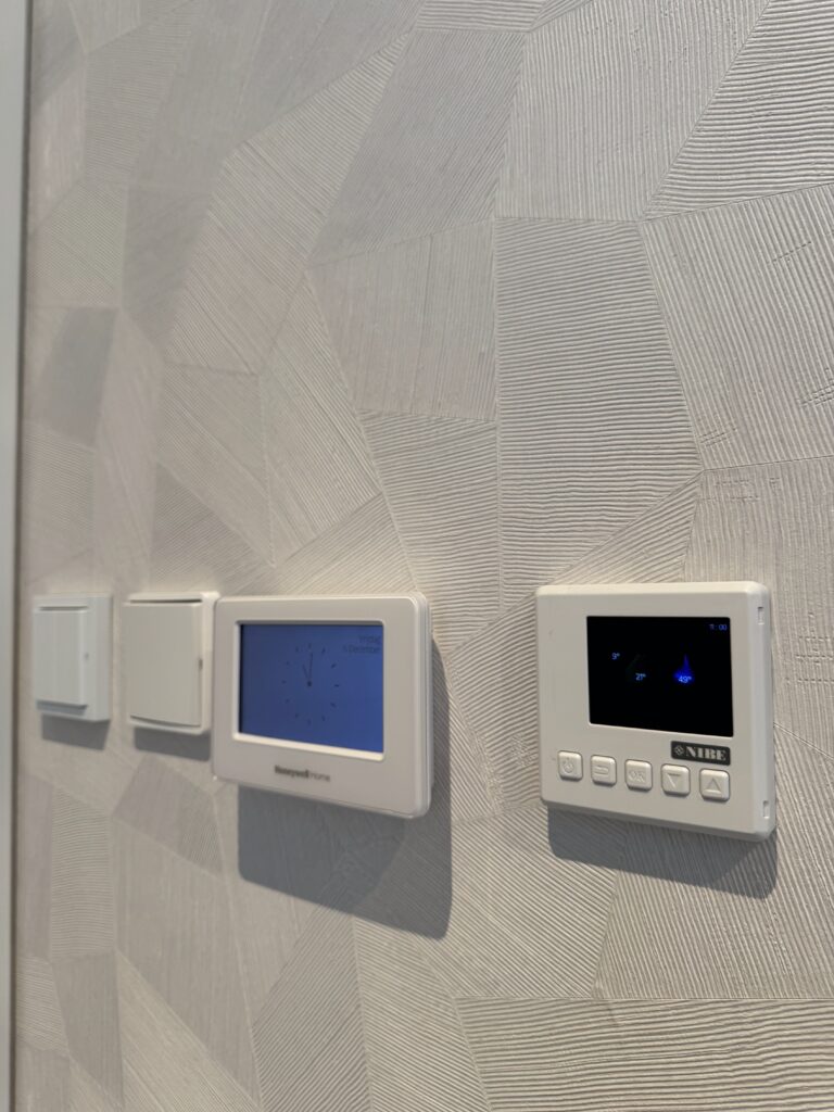 20241206_100252564_iOS