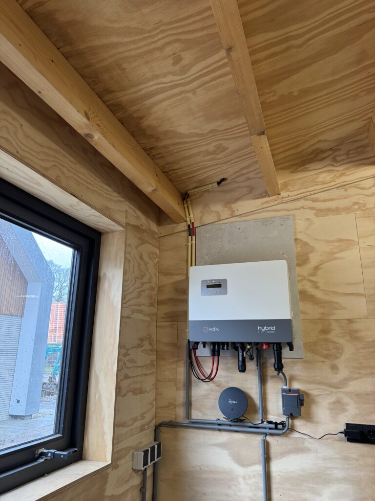 20241206_100705974_iOS